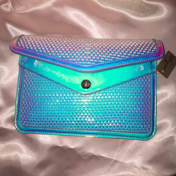 Envelope Metallic Embossed Convertible Clutch Bag - Picture 8 of 11